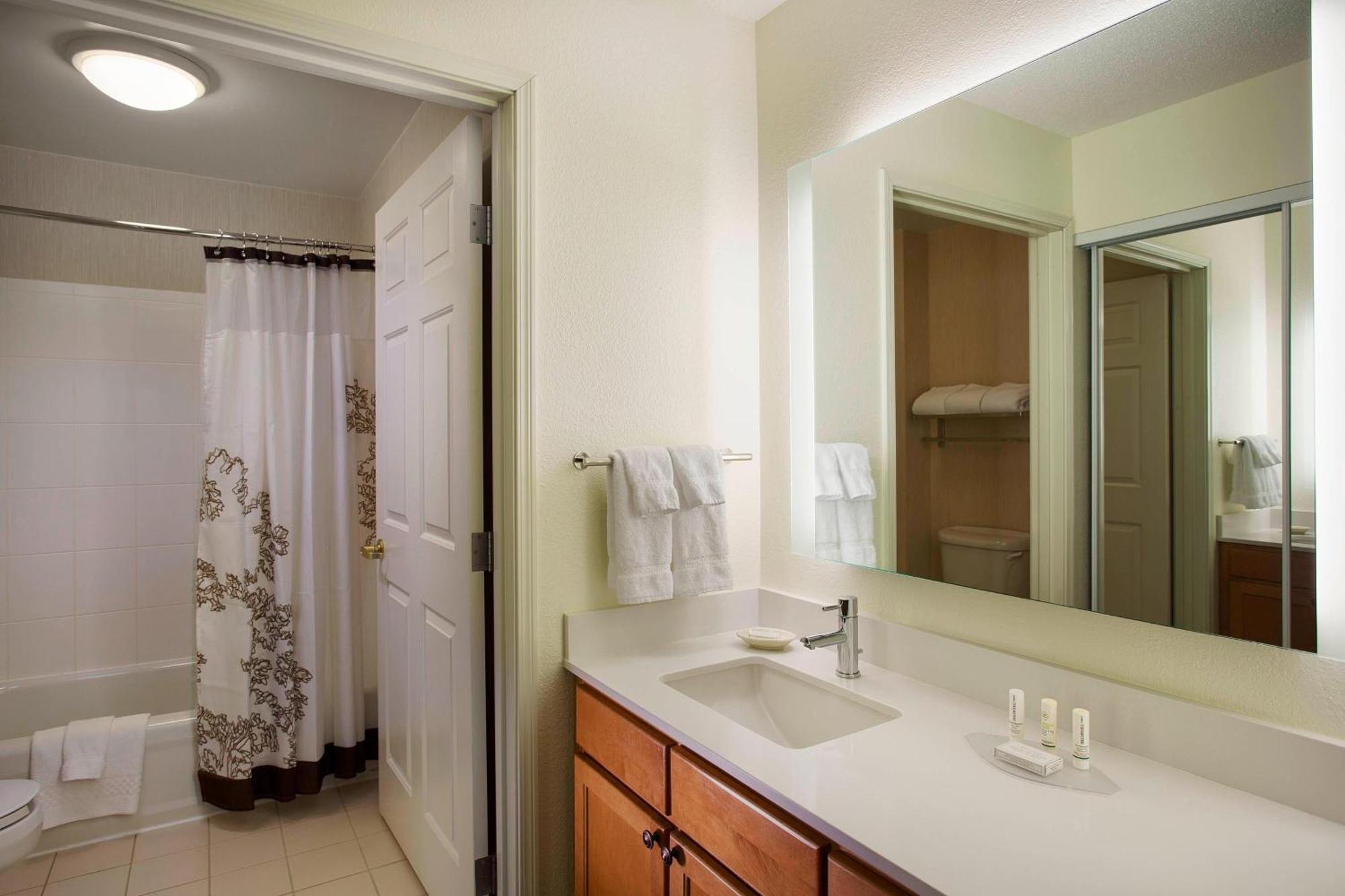 Residence Inn By Marriott Detroit / Novi Exterior photo